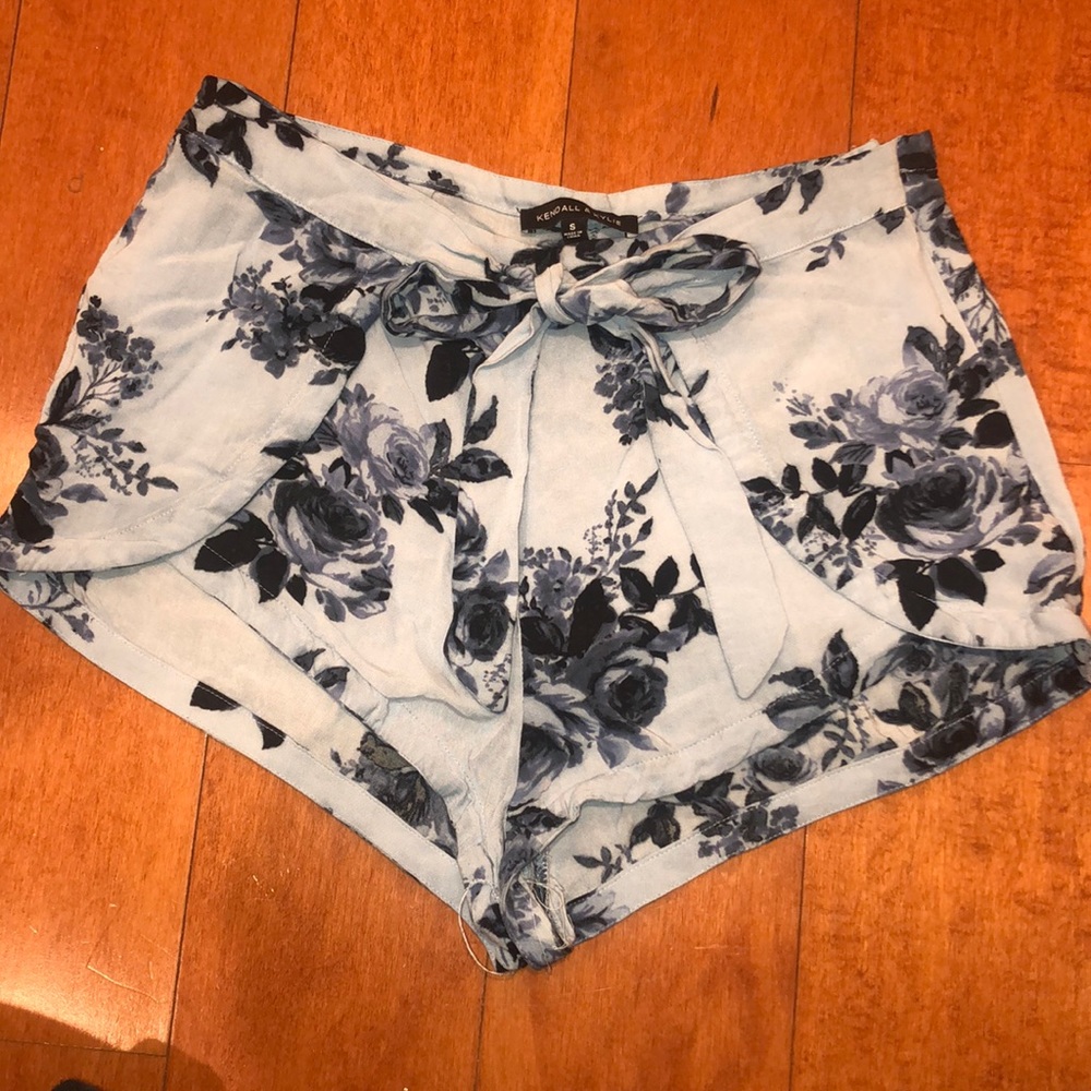 Kendal & Kylie Blue Floral Tie Shorts